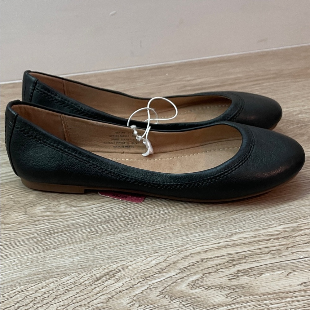Black Leather Ballet Flats